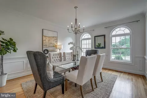 Dining - 3260 Queens Grant Dr, Midlothian, VA 23113 photo 3 of 5