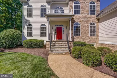 Exterior - 3260 Queens Grant Dr, Midlothian, VA 23113 photo 3 of 17