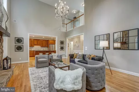 Living - 3260 Queens Grant Dr, Midlothian, VA 23113 photo 1 of 3