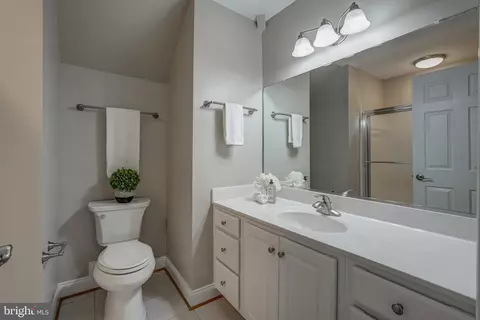 Bath - 3260 Queens Grant Dr, Midlothian, VA 23113 photo 8 of 8