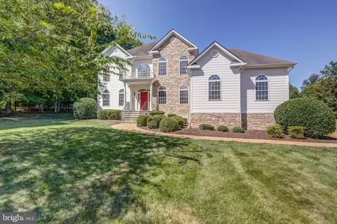 3260 Queens Grant Dr, Midlothian, VA 23113