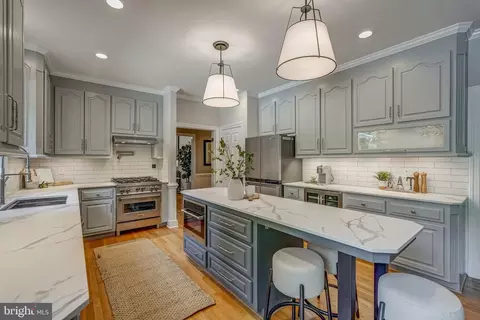 Kitchen - 2310 Chartstone Dr, Midlothian, VA 23113 photo 8 of 9