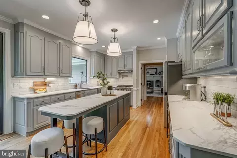 Kitchen - 2310 Chartstone Dr, Midlothian, VA 23113 photo 5 of 9