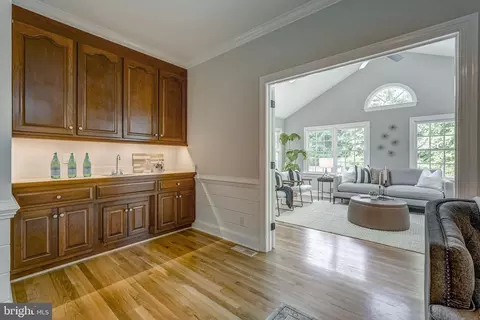 Entry Way - 2310 Chartstone Dr, Midlothian, VA 23113 photo 6 of 7