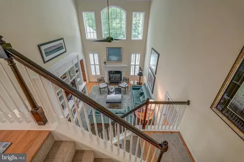 Entry Way - 13124 Penhurst Rd, Midlothian, VA 23113 photo 9 of 12