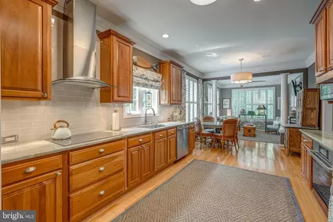 Kitchen - 13124 Penhurst Rd, Midlothian, VA 23113 photo 2 of 6