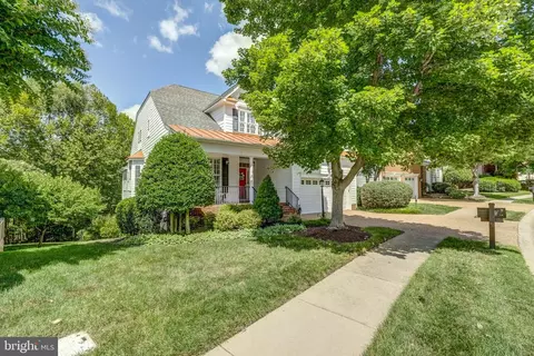 Exterior - 13124 Penhurst Rd, Midlothian, VA 23113 photo 6 of 27