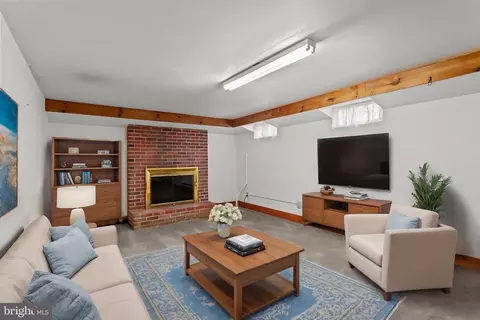 Living - 1524 Walnut Dr, Chester, VA 23836 photo 3 of 3