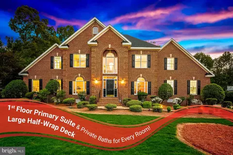 12801 Hogans Aly, Chester, VA 23836