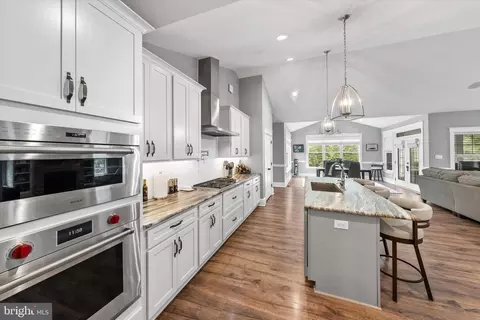 Kitchen - 13510 Kelham Rd, Midlothian, VA 23113 photo 2 of 4