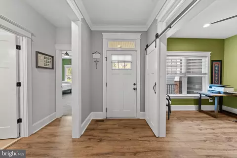 Entry Way - 13510 Kelham Rd, Midlothian, VA 23113 photo 2 of 8