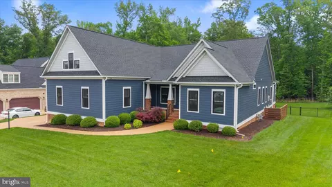 Exterior - 13510 Kelham Rd, Midlothian, VA 23113 photo 8 of 10