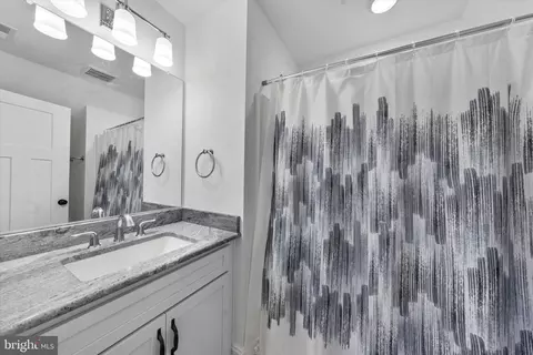 Bath - 13510 Kelham Rd, Midlothian, VA 23113 photo 3 of 3