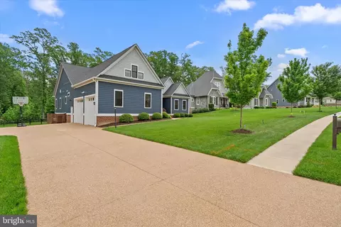 Exterior - 13510 Kelham Rd, Midlothian, VA 23113 photo 6 of 10