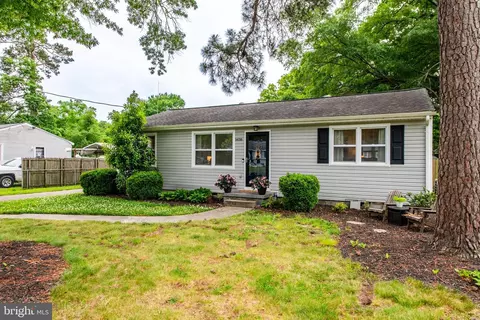 14116 Bolling Ave, Chester, VA 23836