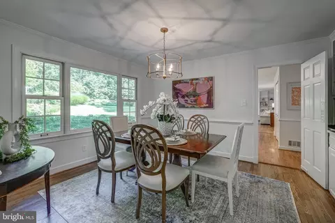 Dining - 3520 Musket Dr, Midlothian, VA 23113 photo 2 of 5