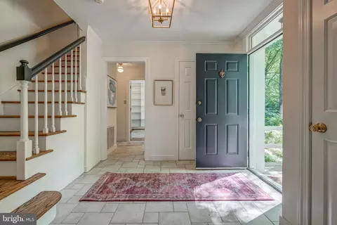 Entry Way - 3520 Musket Dr, Midlothian, VA 23113 photo 2 of 7