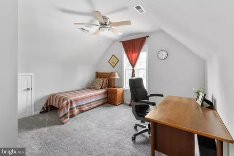 Bedroom - 14300 Wallingham Loop, Midlothian, VA 23114 photo 6 of 8