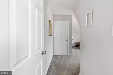 Entry Way - 14300 Wallingham Loop, Midlothian, VA 23114 photo 9 of 10