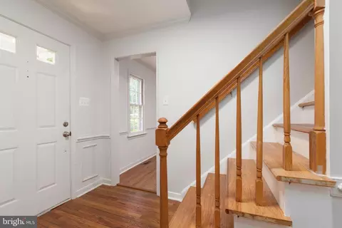 Entry Way - 6011 Mill Spring Ct, Midlothian, VA 23112 photo 1 of 5