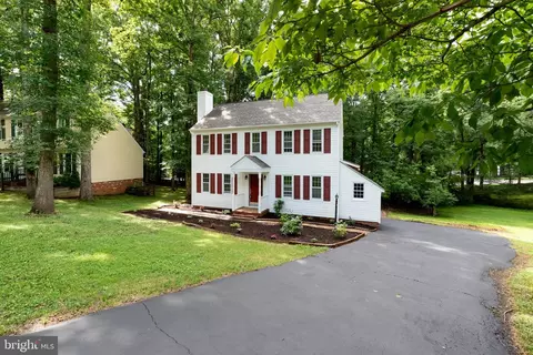 Exterior - 6011 Mill Spring Ct, Midlothian, VA 23112 photo 5 of 17
