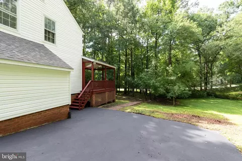 Exterior - 6011 Mill Spring Ct, Midlothian, VA 23112 photo 13 of 17