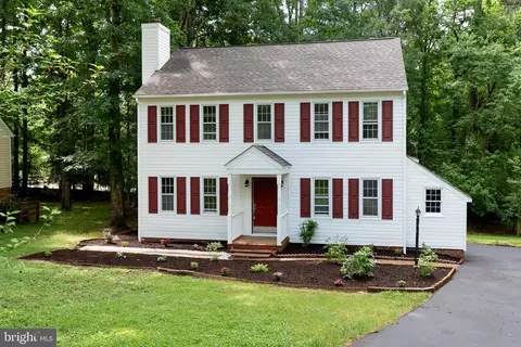 Exterior - 6011 Mill Spring Ct, Midlothian, VA 23112 photo 3 of 17