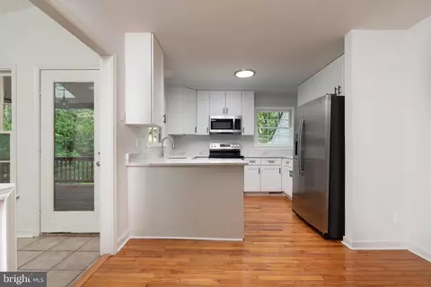Kitchen - 6011 Mill Spring Ct, Midlothian, VA 23112 photo 1 of 2