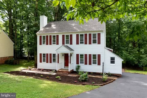 Exterior - 6011 Mill Spring Ct, Midlothian, VA 23112 photo 4 of 17