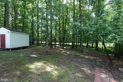 Exterior - 6011 Mill Spring Ct, Midlothian, VA 23112 photo 15 of 17