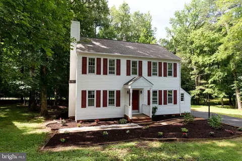 Exterior - 6011 Mill Spring Ct, Midlothian, VA 23112 photo 8 of 17