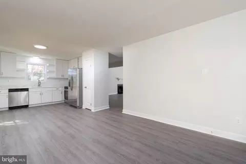 Living - 1709 Headwaters Rd, Midlothian, VA 23113 photo 6 of 6