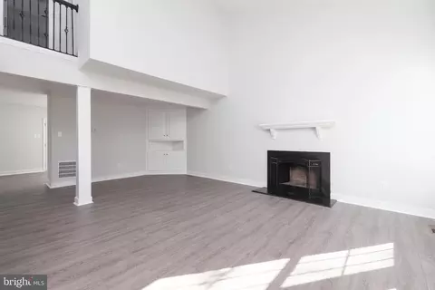 Living - 1709 Headwaters Rd, Midlothian, VA 23113 photo 1 of 6