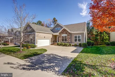 513 Totten Dr, Midlothian, VA 23113