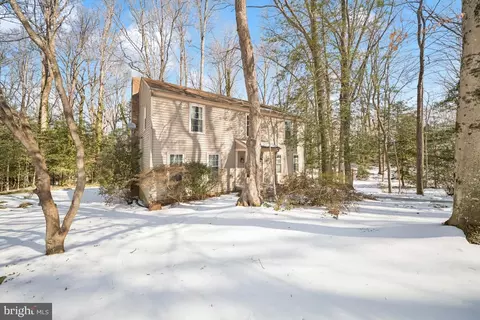581 Pantela Dr, North Chesterfield, VA 23224