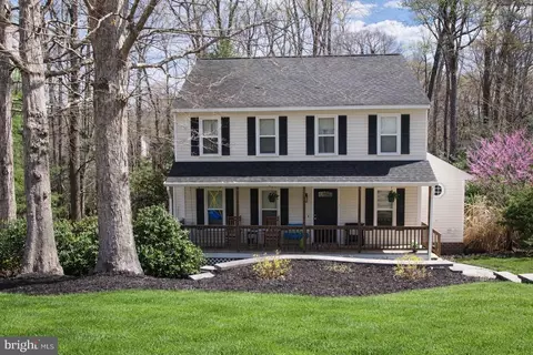 14305 Sonnenburg Dr, Chester, VA 23831