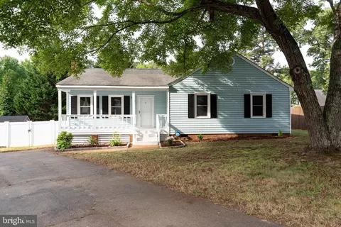 912 Hartford Ln N, North Chesterfield, VA 23224