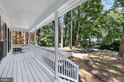 Exterior - 6222 Willow Glen Rd, Midlothian, VA 23112 photo 3 of 5