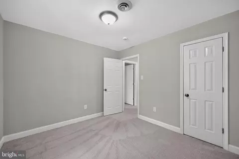 Bedroom - 6222 Willow Glen Rd, Midlothian, VA 23112 photo 5 of 9