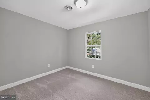 Bedroom - 6222 Willow Glen Rd, Midlothian, VA 23112 photo 1 of 9