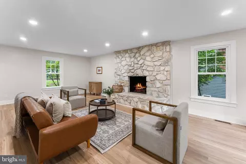 Living - 3211 Barnes Spring Ter, Midlothian, VA 23112 photo 1 of 8