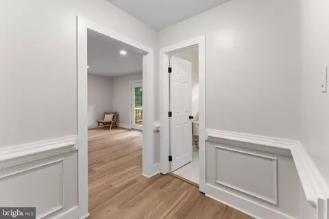 Entry Way - 3211 Barnes Spring Ter, Midlothian, VA 23112 photo 4 of 7