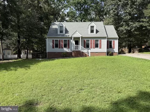 14519 Sonnenburg Dr, Chester, VA 23831
