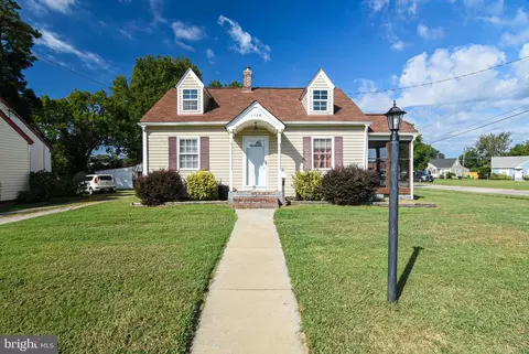 1108 Shuford Ave, Colonial Heights, VA 23834