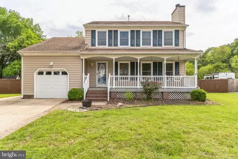2449 Locks Lndg, Chesapeake, VA 23323