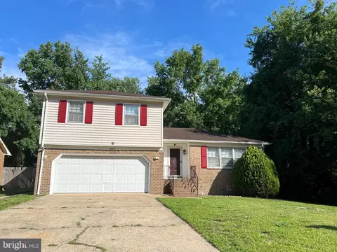 417 Crown Cres, Chesapeake, VA 23325