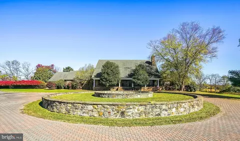 6586 John Mosby Hwy, Boyce, VA 22620