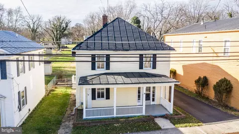 19 E Main St, Boyce, VA 22620 photo 3