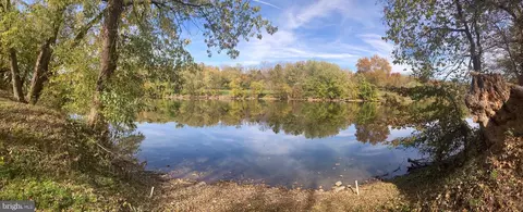 7095 Howellsville Rd, Boyce, VA 22620