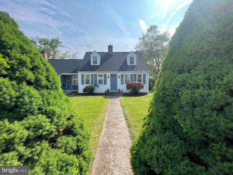 401 Walnut St, Berryville, VA 22611